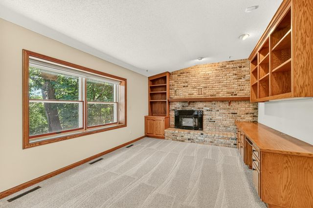 1408 Woodland Drive SW, Rochester, MN 55902