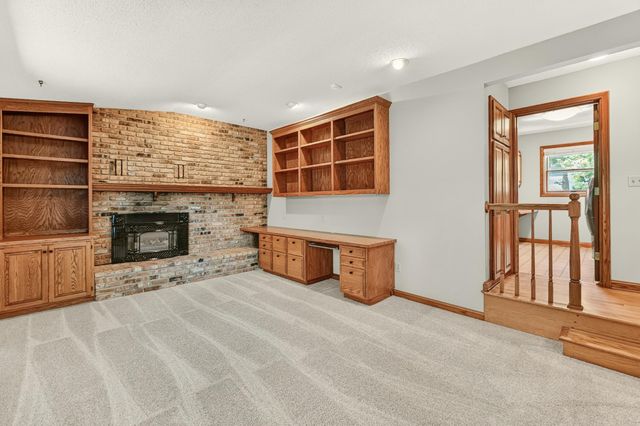 1408 Woodland Drive SW, Rochester, MN 55902
