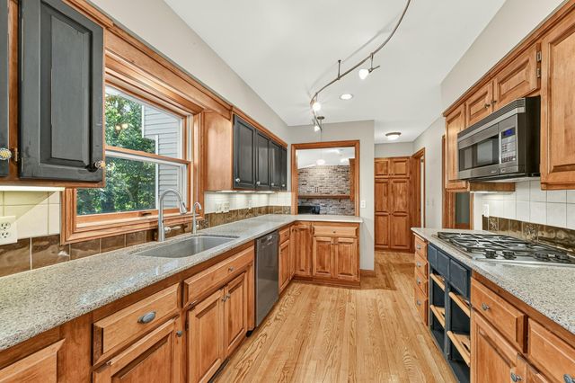 1408 Woodland Drive SW, Rochester, MN 55902