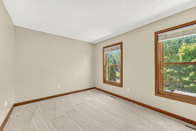 1408 Woodland Drive SW, Rochester, MN 55902
