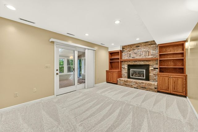 1408 Woodland Drive SW, Rochester, MN 55902