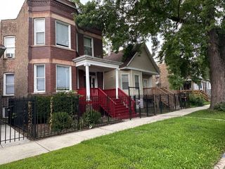 7422 S Blackstone Avenue, Chicago, IL 60619