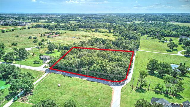 8038 E Brown Road, Lowell, AR 72745