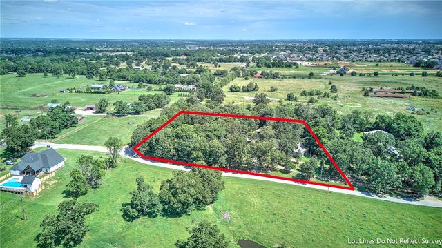 8038 E Brown Road, Lowell, AR 72745