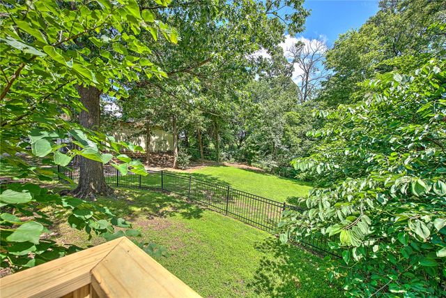 8038 E Brown Road, Lowell, AR 72745