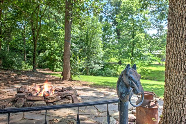 8038 E Brown Road, Lowell, AR 72745