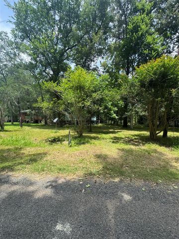 45 County Road 2859, Cleveland, TX 77327