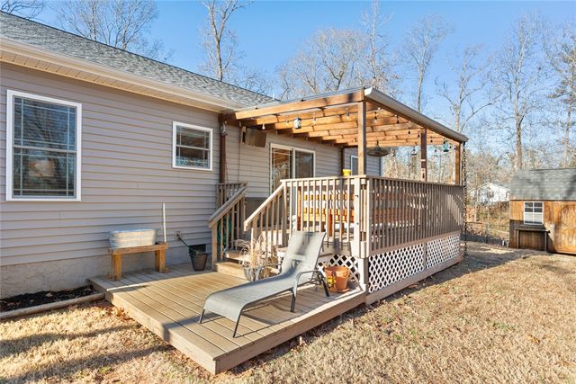 108 Thunder Valley Road, Seneca, SC 29678