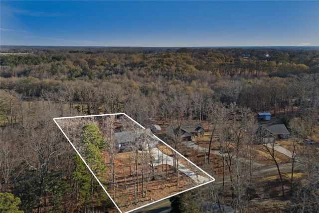 108 Thunder Valley Road, Seneca, SC 29678