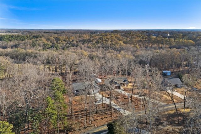 108 Thunder Valley Road, Seneca, SC 29678