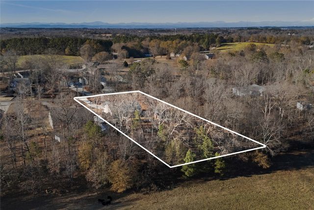 108 Thunder Valley Road, Seneca, SC 29678