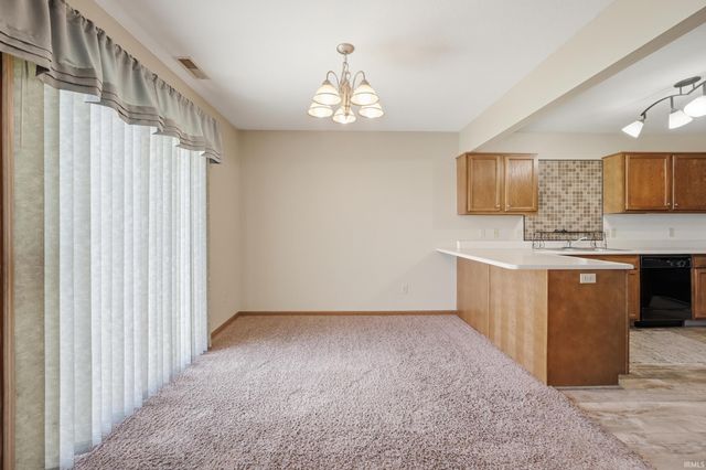 10585 Slate Run, New Haven, IN 46774