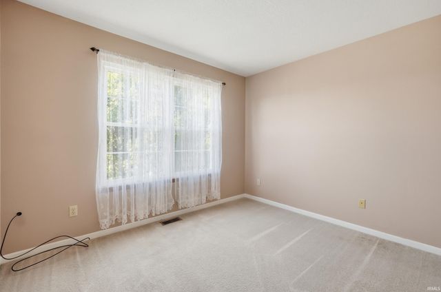 10585 Slate Run, New Haven, IN 46774