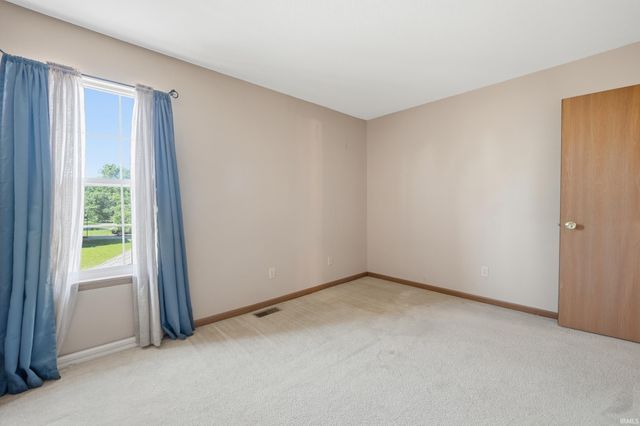 10585 Slate Run, New Haven, IN 46774