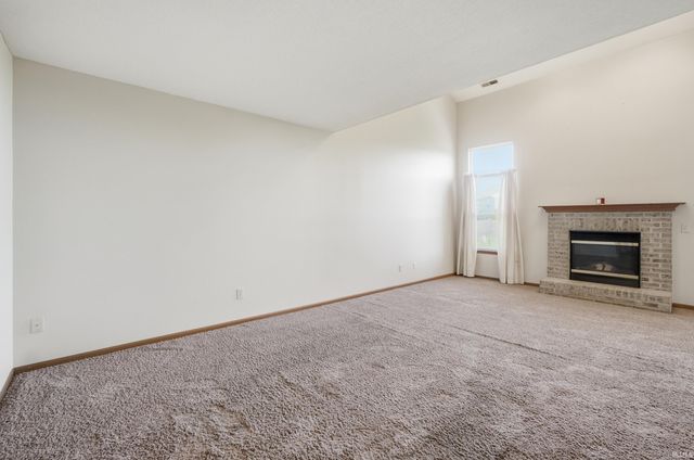 10585 Slate Run, New Haven, IN 46774