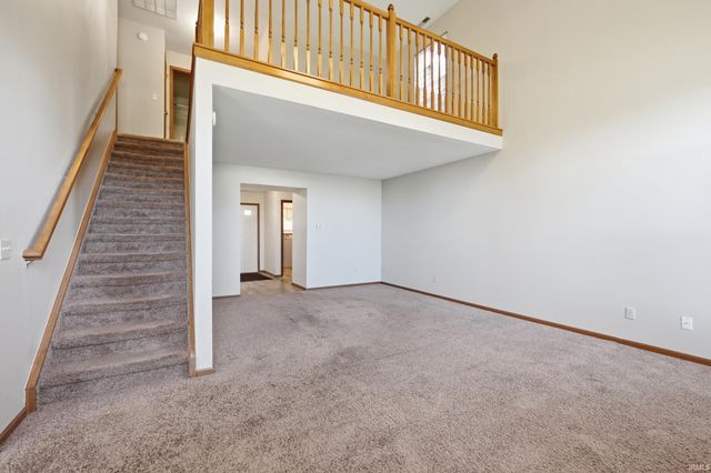 10585 Slate Run, New Haven, IN 46774