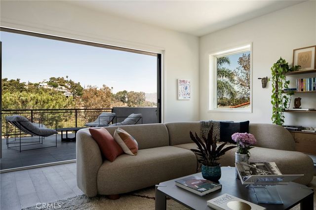 1847 Fanning Street, Los Angeles, CA 90026