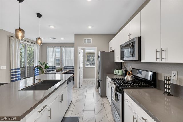 11256 Rainbow Peak Avenue 208, Las Vegas, NV 89135