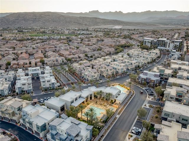 11256 Rainbow Peak Avenue 208, Las Vegas, NV 89135