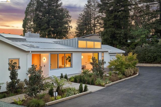 14001 Skyline Blvd, Oakland, CA 94619