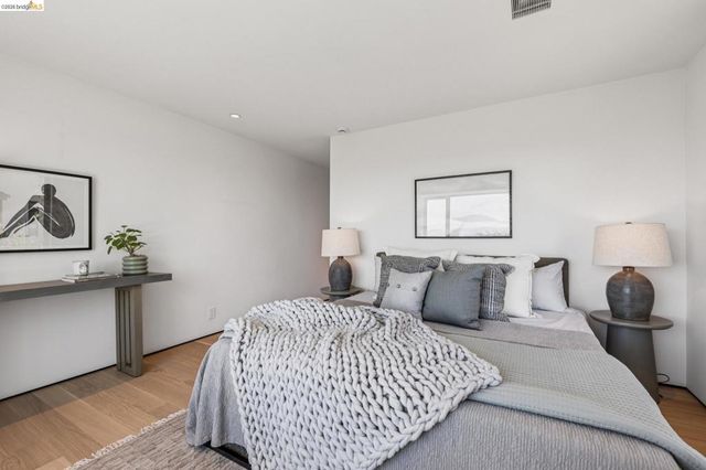14001 Skyline Blvd, Oakland, CA 94619