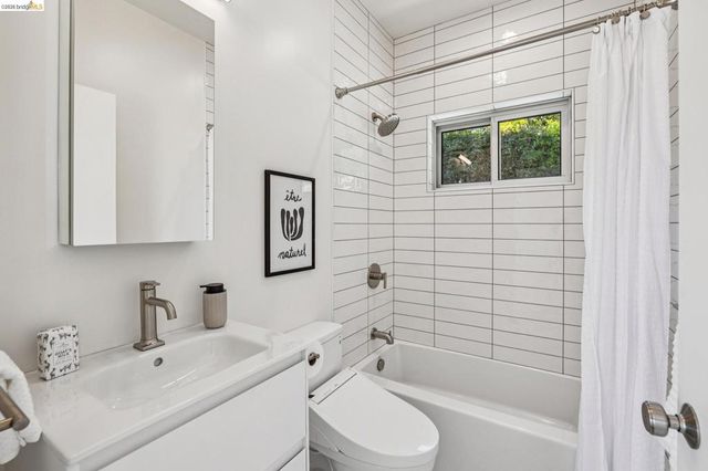 14001 Skyline Blvd, Oakland, CA 94619