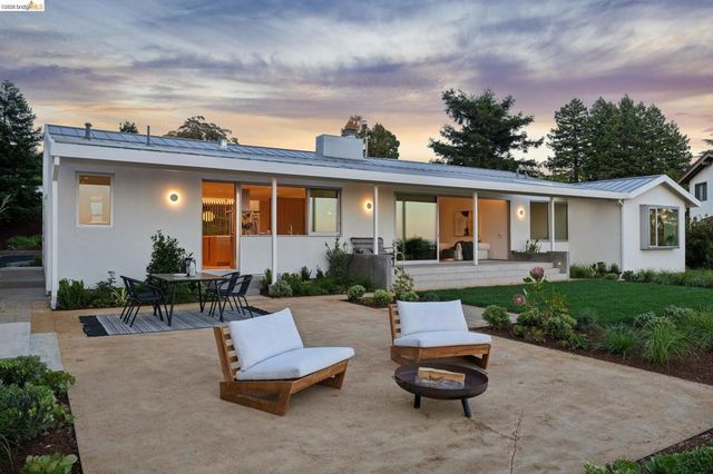 14001 Skyline Blvd, Oakland, CA 94619