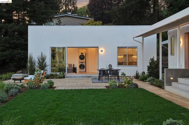 14001 Skyline Blvd, Oakland, CA 94619