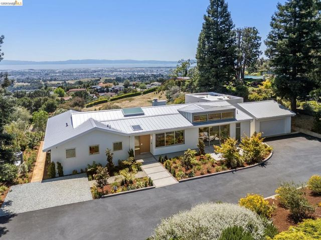 14001 Skyline Blvd, Oakland, CA 94619