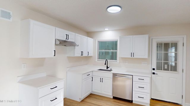 1331 Main Street, Southaven, MS 38671