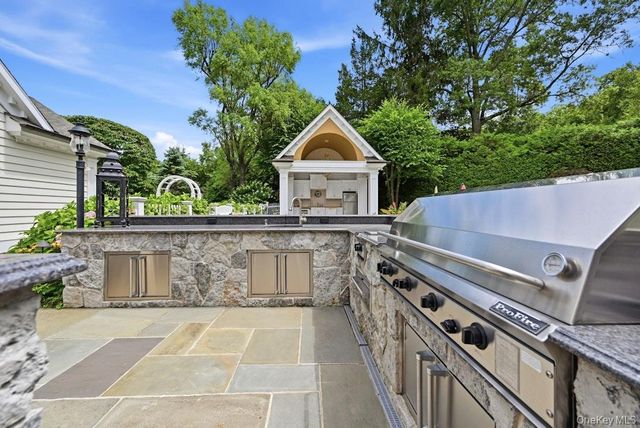 2 Kalb Court, Dix Hills, NY 11746