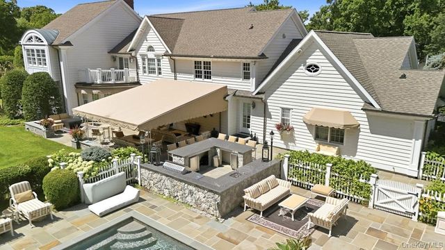 2 Kalb Court, Dix Hills, NY 11746
