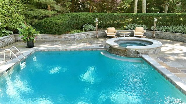 2 Kalb Court, Dix Hills, NY 11746