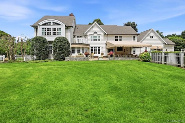 2 Kalb Court, Dix Hills, NY 11746