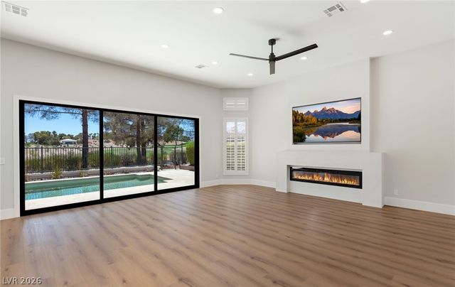 8649 Robinson Ridge Drive, Las Vegas, NV 89117