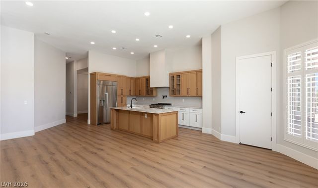 8649 Robinson Ridge Drive, Las Vegas, NV 89117