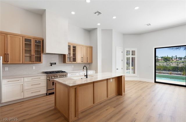 8649 Robinson Ridge Drive, Las Vegas, NV 89117