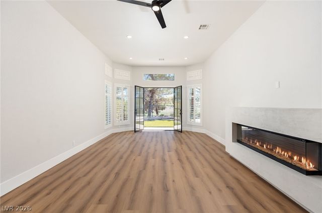 8649 Robinson Ridge Drive, Las Vegas, NV 89117