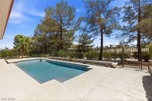 8649 Robinson Ridge Drive, Las Vegas, NV 89117