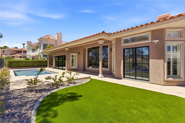 8649 Robinson Ridge Drive, Las Vegas, NV 89117