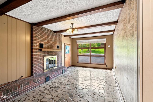 273 Deerfield Drive, Bristol, TN 37620