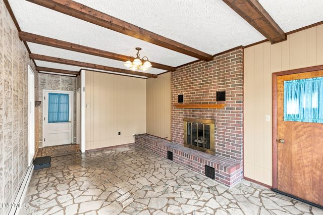 273 Deerfield Drive, Bristol, TN 37620