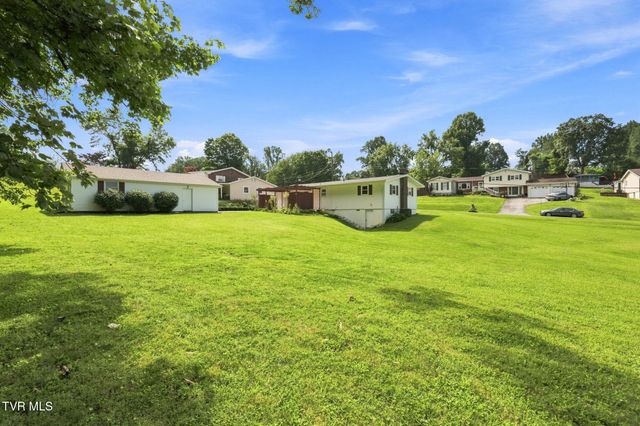 273 Deerfield Drive, Bristol, TN 37620