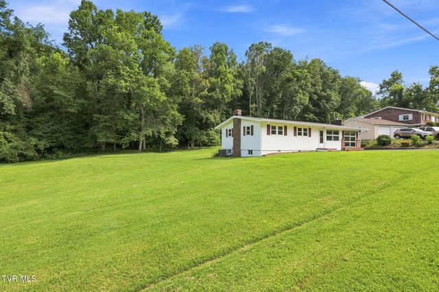 273 Deerfield Drive, Bristol, TN 37620