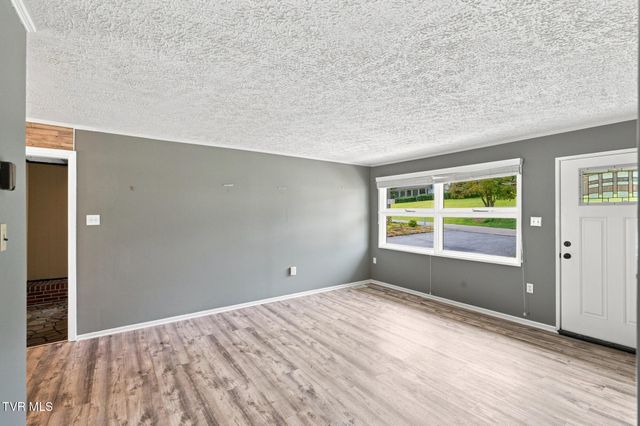 273 Deerfield Drive, Bristol, TN 37620