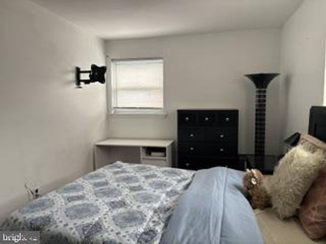 8310 STRAHLE PL, Philadelphia, PA 19111