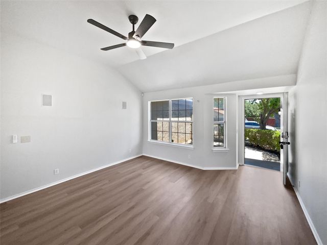 727 Blue Oak CIR, Cedar Park, TX 78613