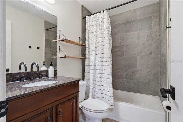 8913 WOOD LAKE COURT, New Port Richey, FL 34653