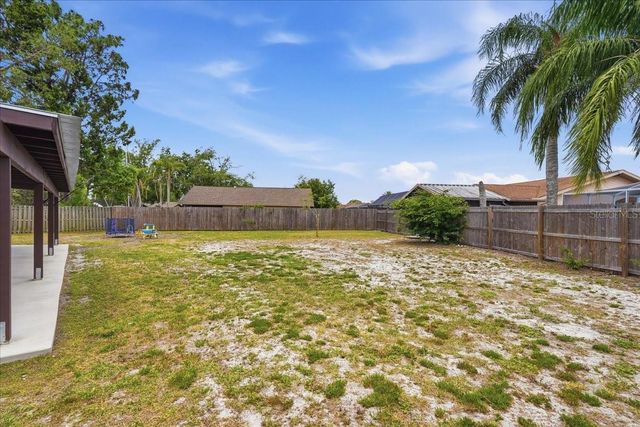 8913 WOOD LAKE COURT, New Port Richey, FL 34653