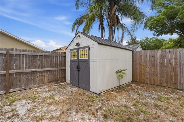 8913 WOOD LAKE COURT, New Port Richey, FL 34653